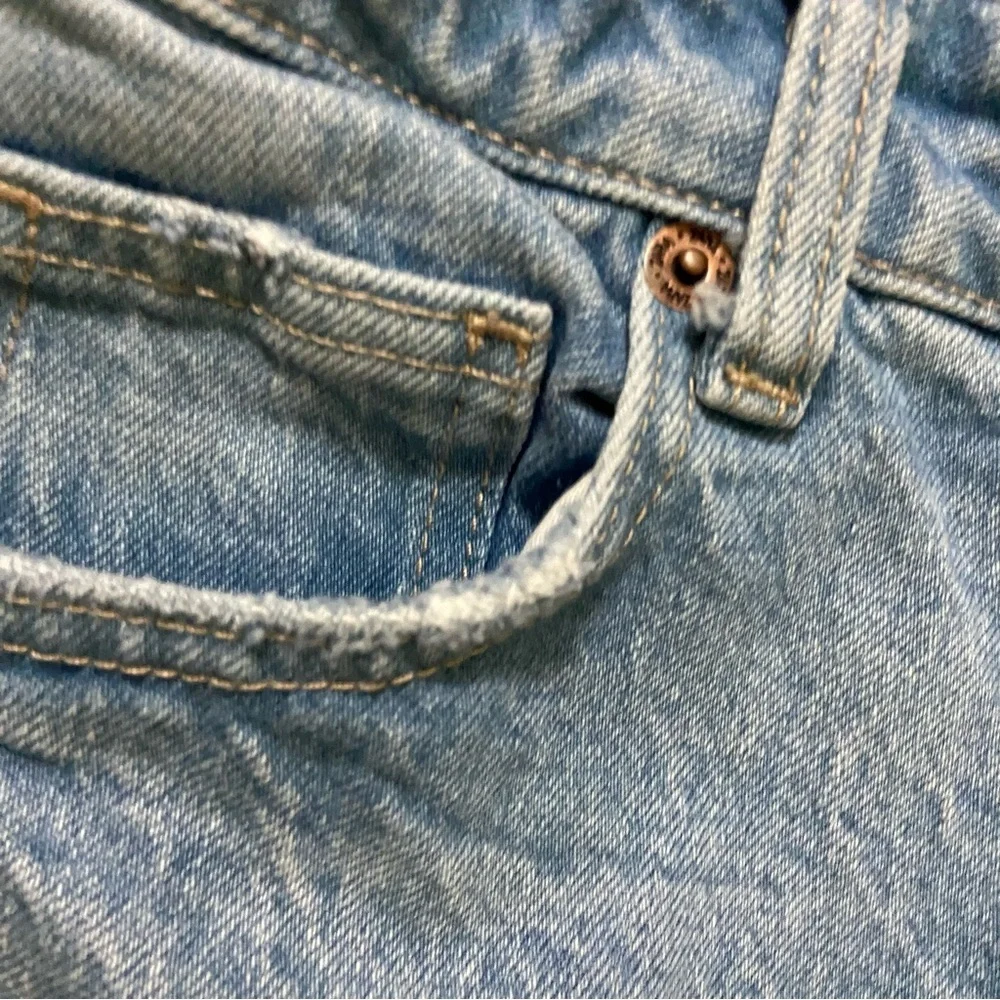 Zara Mom Fit Comfort Jeans size 4  High waisted